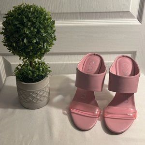 Gorgeous, gorgeous, gorgeous! Pink 4-inch slide on heels!